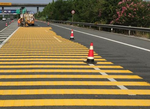 蘇州道路劃線廠家解讀振蕩標線與道路標線的區(qū)別在哪？